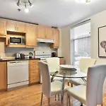 Place-Des-Arts Suites