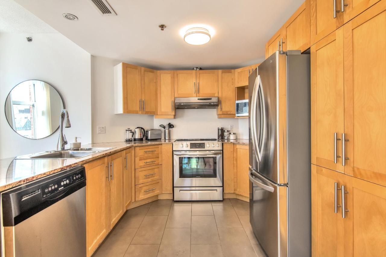 Place-des-arts Suites Apartment *