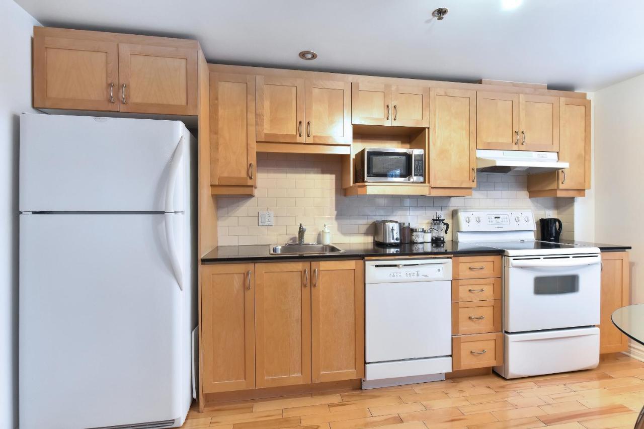 Place-des-arts Suites Apartment Montreal