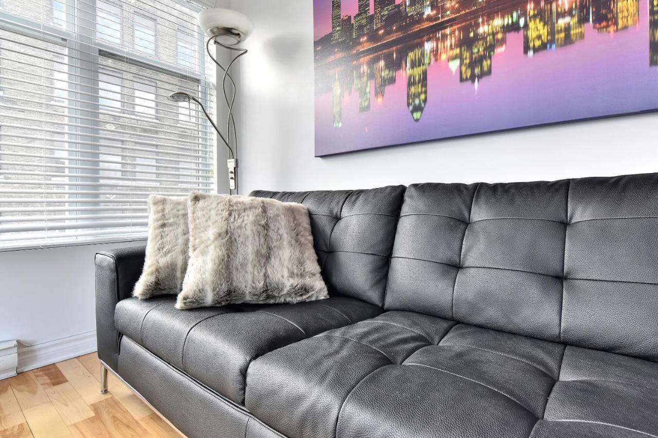 Place-des-arts Suites Apartment