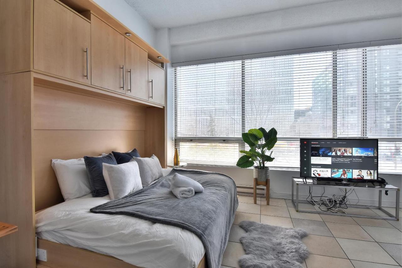 Place-des-arts Suites